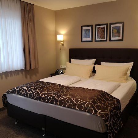 Hotel Regina لودويغشافن ام ري المظهر الخارجي الصورة