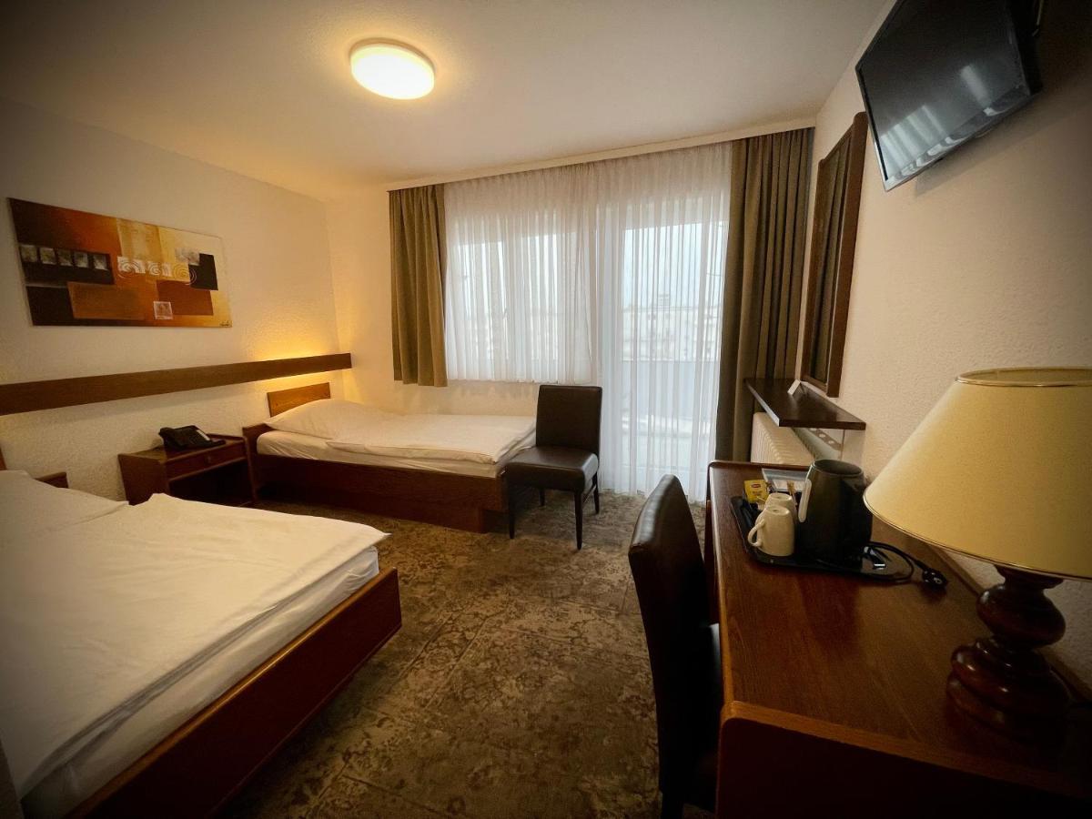 Hotel Regina لودويغشافن ام ري المظهر الخارجي الصورة