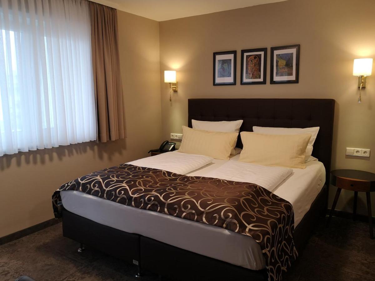 Hotel Regina لودويغشافن ام ري المظهر الخارجي الصورة