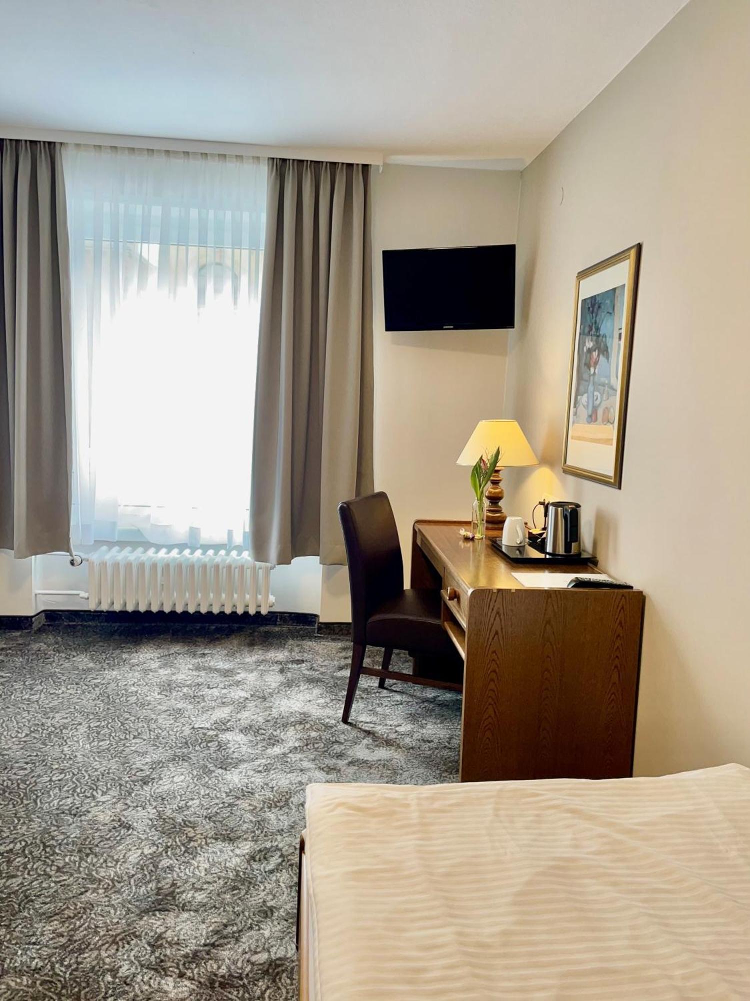 Hotel Regina لودويغشافن ام ري المظهر الخارجي الصورة